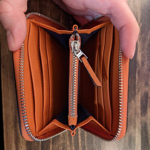 Parfois Small Zipper Wallet - Picture 2 of 3